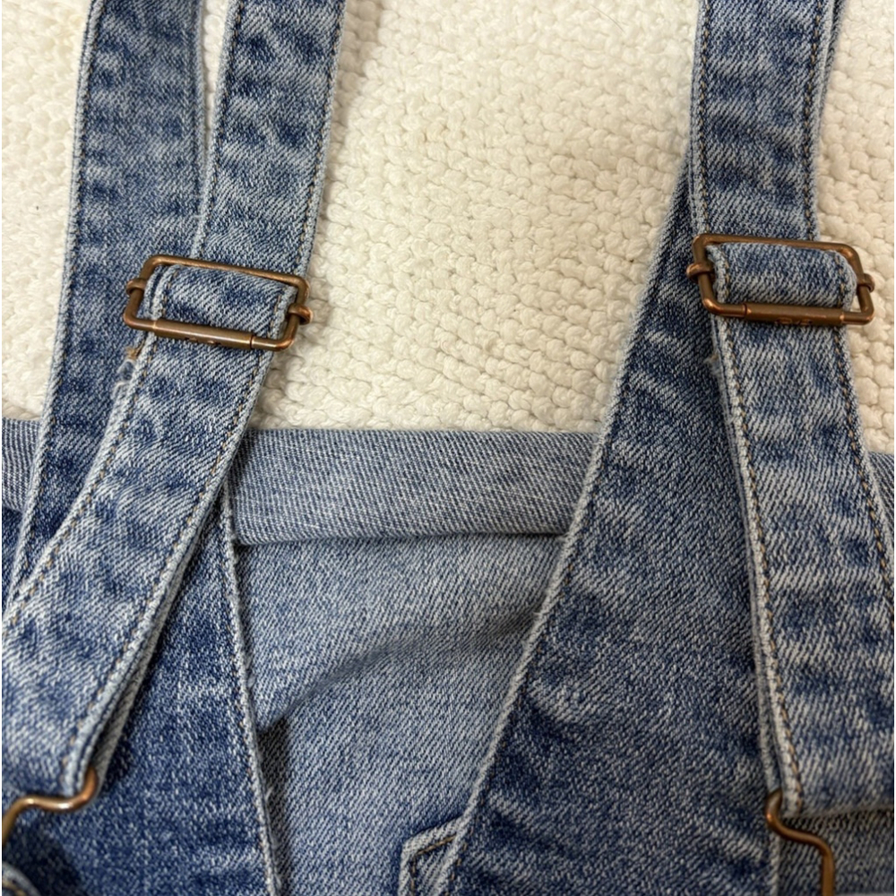 Old Navy Women’s Denim Overalls Shorts Medium Stretch Blue Jean Bib Cuffed - Picture 9 of 10